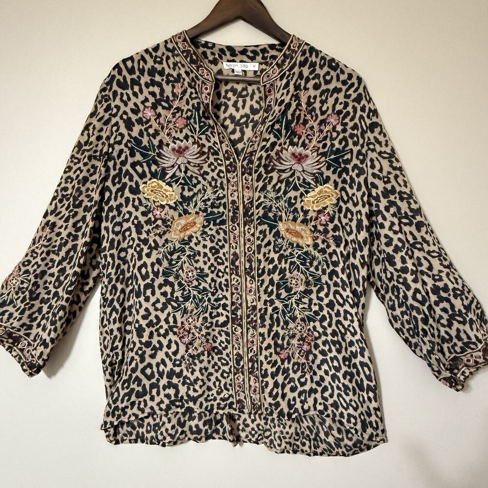 Karyn Seo SIZE MEDIUM Leopard Print Floral Embroidered VNeck Tunic Boho Womens